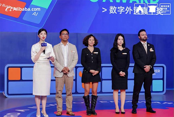 上图为：另外四国的真牛奖海外选手